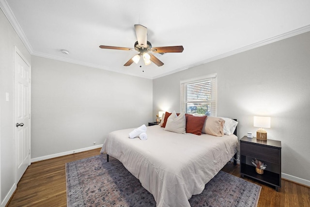 3206 Carter St, Pasadena, TX 77503 - bedroom featuring wood finished floors, crown molding, baseboards, and a ceiling fan