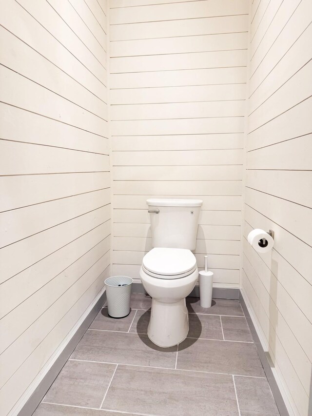 1111 Fm 109, New Ulm, TX 78950 - bathroom featuring toilet and wood finished floors