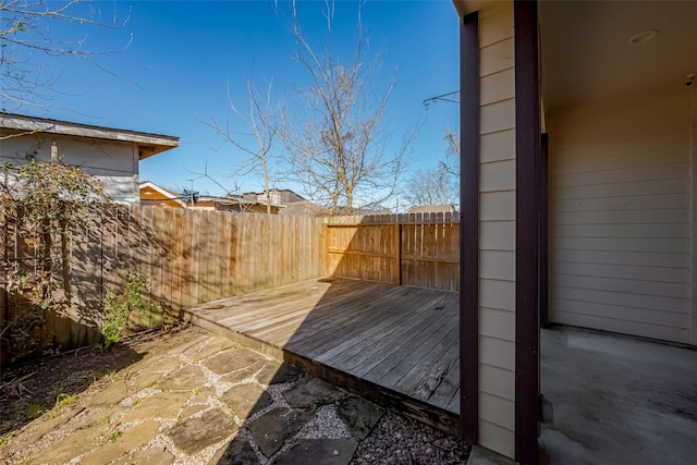 4307 Hershe St, Houston, TX 77020 - view of wooden terrace