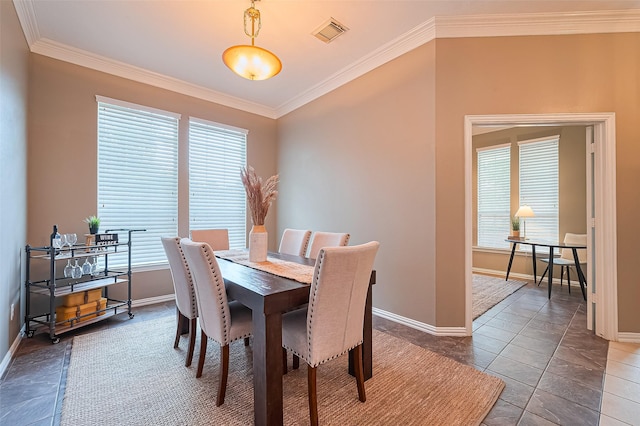 2500 Amy Lee Dr, Conroe, TX 77304 - dining room with crown molding