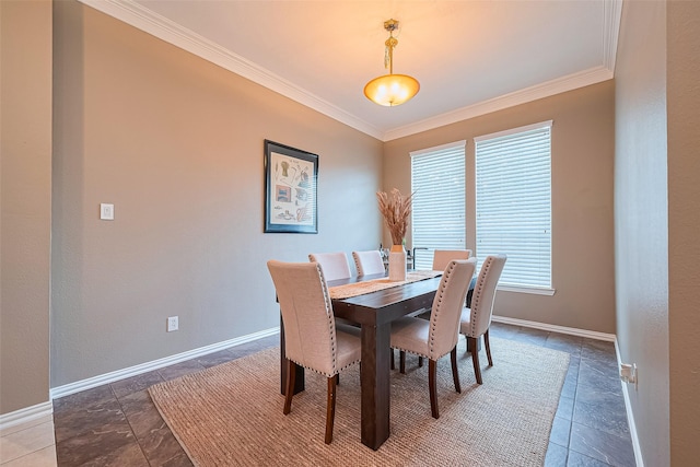 2500 Amy Lee Dr, Conroe, TX 77304 - dining area featuring crown molding and baseboards