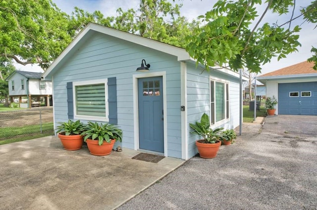 450 County Road 206, Sargent, TX 77414 - view of front of house