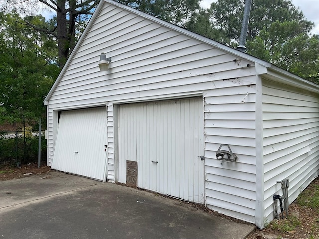 5048 Monroe St, Groves, TX 77619 - view of detached garage
