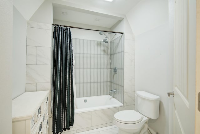 55 Willow Ct, Lake Jackson, TX 77566 - full bath featuring tiled shower / bath combo and toilet