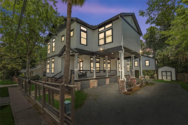 1202 Archer St, Houston, TX 77009 - view of front of house with a porch