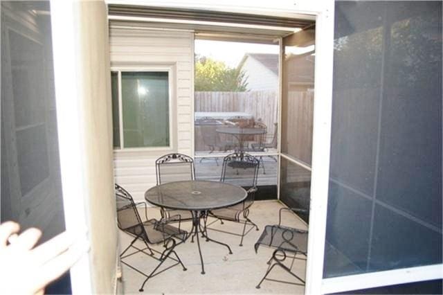 2118 Linea Del Pino St, Houston, TX 77077 - balcony featuring outdoor dining space