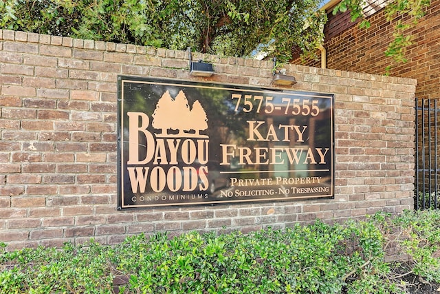 7575 Katy Fwy Unit 17, Houston, TX 77024 - view of community / neighborhood sign