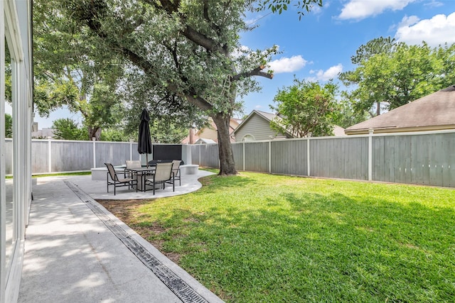 9802 Pale Star Dr, Houston, TX 77064 - view of yard with a patio