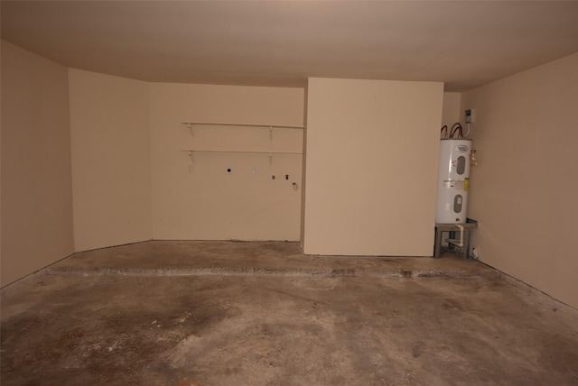 8115 Swan Meadow Ln, Humble, TX 77338 - garage featuring water heater