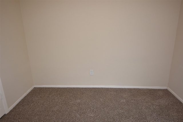 8115 Swan Meadow Ln, Humble, TX 77338 - unfurnished room with carpet floors and baseboards