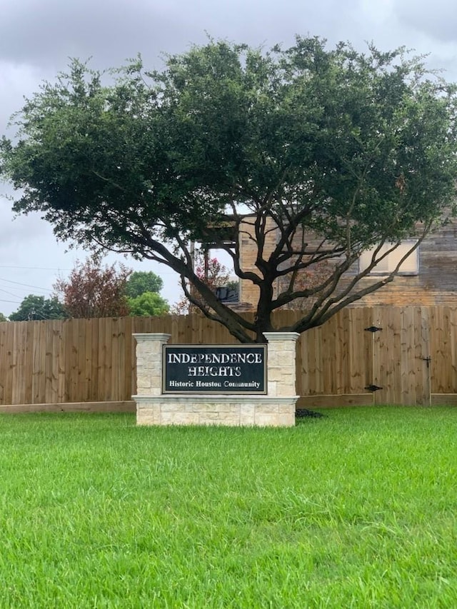 1507 E 32nd 1/2 St, Houston, TX 77022