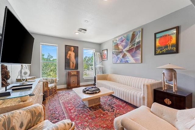 2719 Alabama St, Houston, TX 77004 - living area featuring baseboards and recessed lighting