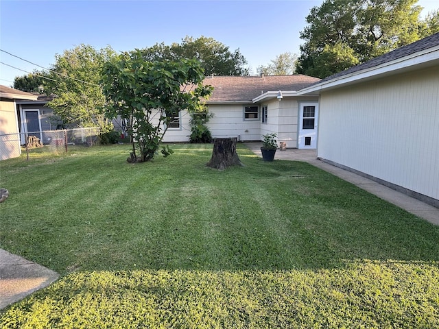 1922 14th Ave N, Texas City, TX 77590 - view of yard