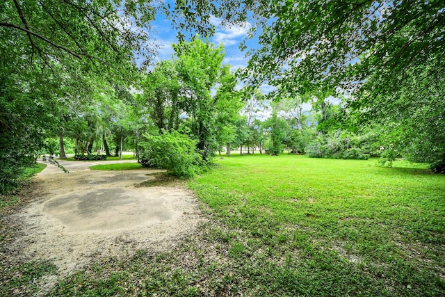 611 Oak Dr, Friendswood, TX 77546