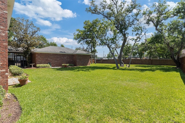 51 Oak Hollow Cir, Lake Jackson, TX 77566 - view of yard