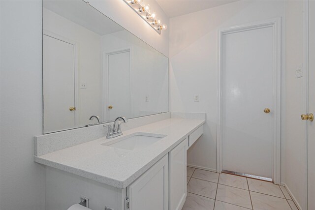 8223 Golf Green Cir, Houston, TX 77036 - bathroom featuring vanity
