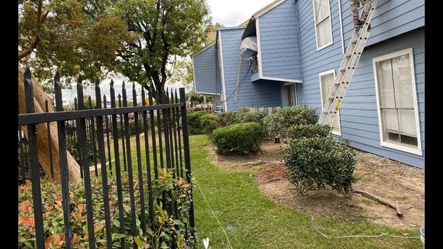5625 Antoine Dr Unit 705, Houston, TX 77091 - view of yard