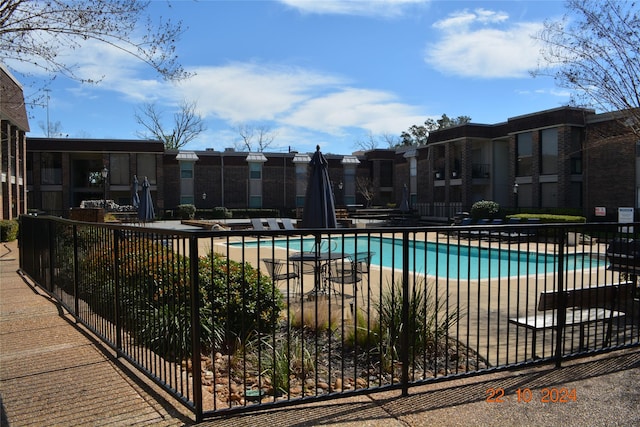 7575 Katy Fwy Unit 9, Houston, TX 77024 - view of community pool