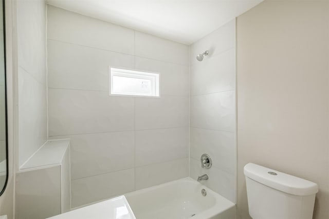 3108 Memel St, Houston, TX 77026 - full bath featuring toilet and bathing tub / shower combination