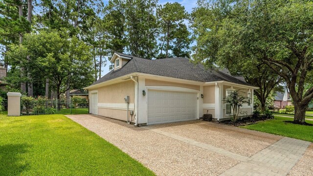 60 Fairfield Dr, Montgomery, TX 77356 - garage featuring driveway