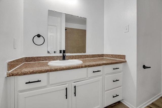 6933 Liverpool St, Houston, TX 77021 - bathroom featuring vanity