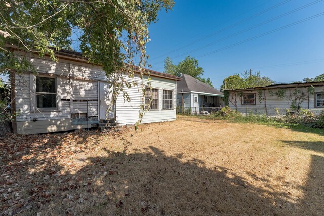 2005 Chestnut St, Houston, TX 77009 - view of rear view of house