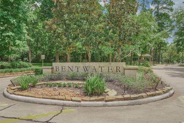 145 W Shore Dr, Montgomery, TX 77356 - community / neighborhood sign with view of scattered trees