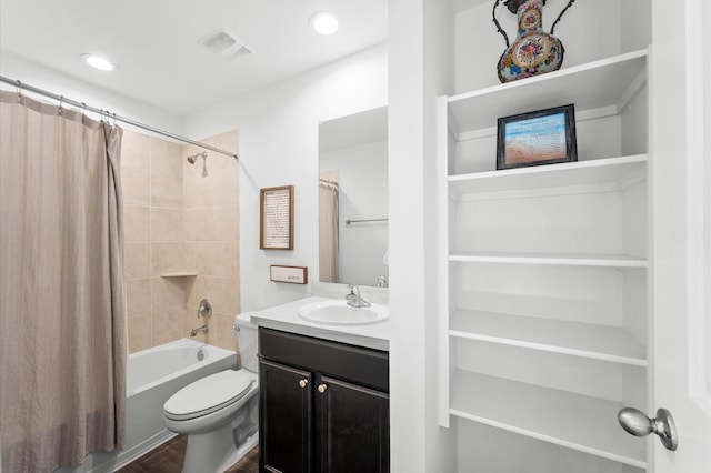 full bathroom with wood finished floors, vanity, shower / bathtub combination with curtain, toilet, and recessed lighting