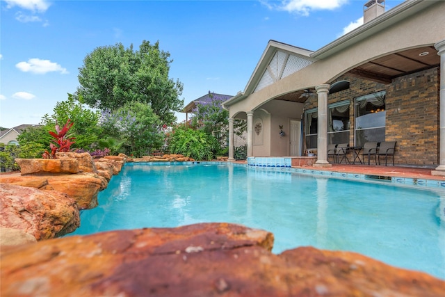 6318 Goodlowe Park, Sugar Land, TX 77479 - swimming pool featuring ceiling fan