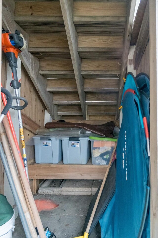 16535 Jamaica Inn Rd, Jamaica Beach, TX 77554 - view of storage room