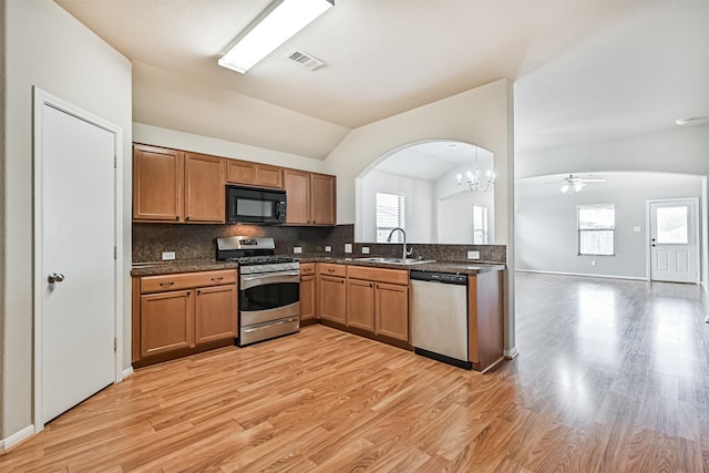5212 Mcgrath Dr, Alvin, TX 77511 - photo 1