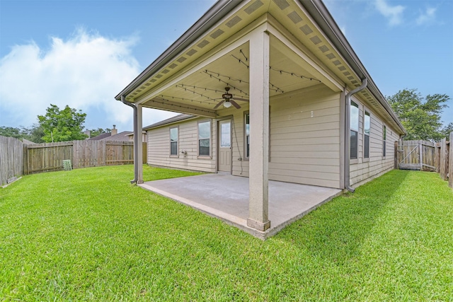 5212 Mcgrath Dr, Alvin, TX 77511 - rear view of property featuring ceiling fan and a patio area