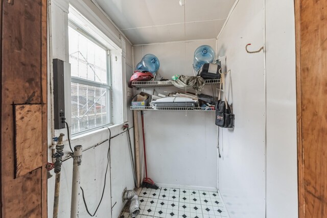 2009 Chestnut St, Houston, TX 77009 - view of storage