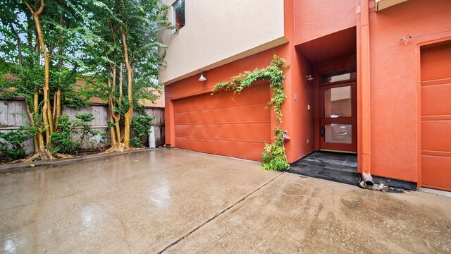 2436 Bissonnet St Unit 8, Houston, TX 77005 - garage with driveway