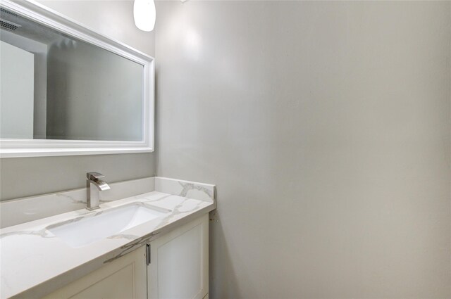 10102 Kirkvale Dr, Houston, TX 77089 - bathroom featuring vanity