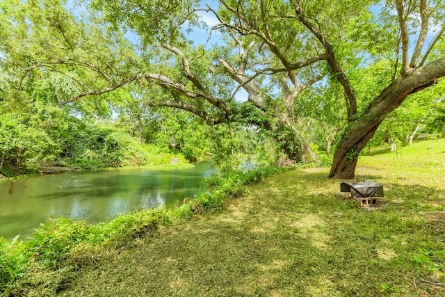411 Southern Oaks Dr, Lake Jackson, TX 77566 - view of yard with a water view