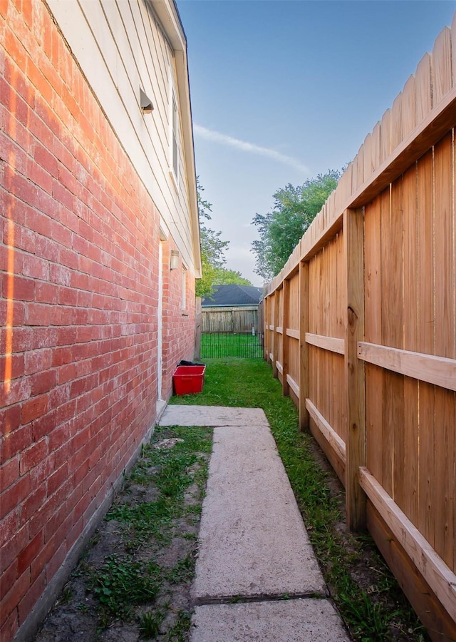 17626 Heritage Creek Dr, Webster, TX 77598 - view of fenced backyard