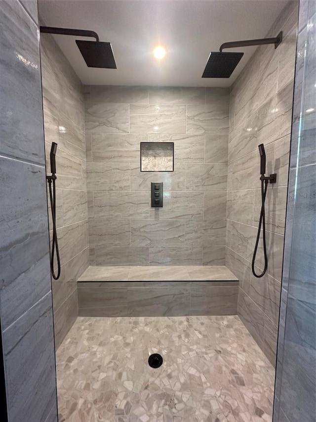 10 Walnut Loop, Shepherd, TX 77371 - bathroom featuring a tile shower