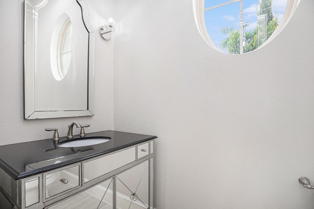 11503 Kings Point Blvd, Mont Belvieu, TX 77535 - bathroom featuring vanity