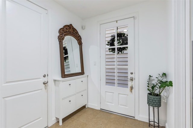 8817 Lakeshore Bend Dr, Houston, TX 77080 - doorway with baseboards