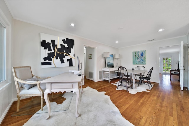1635 Althea Dr, Houston, TX 77018 - dining room with ornamental molding, wood finished floors, recessed lighting, and baseboards