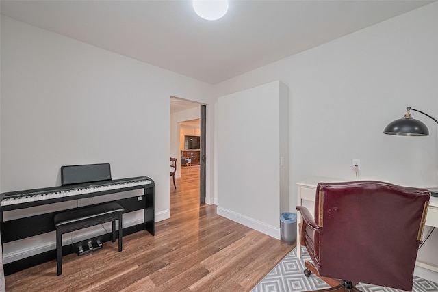 2906 Laurel Fork Dr, Houston, TX 77339 - sitting room with wood finished floors and baseboards