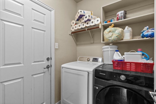 9108 Yellow Cedar Trl, Fort Worth, TX 76244 - laundry room with washer and dryer