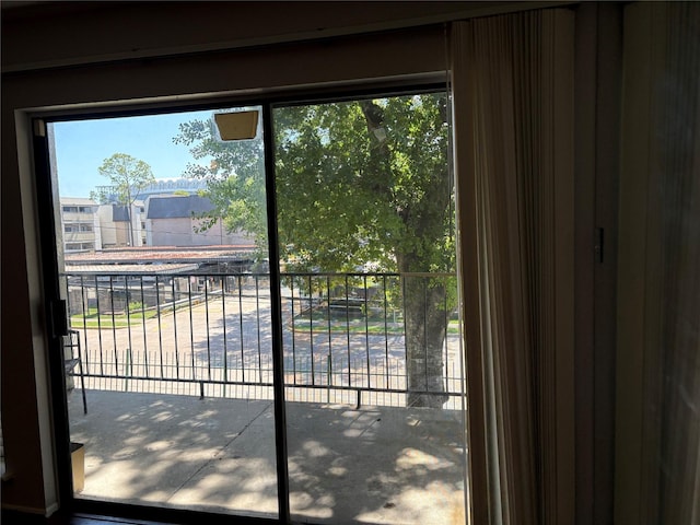 2822 S Bartell Dr Unit 22, Houston, TX 77054 - view of entryway