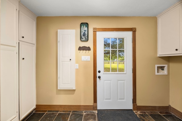13415 Bayonne Cir, Tomball, TX 77377 - entryway featuring baseboards