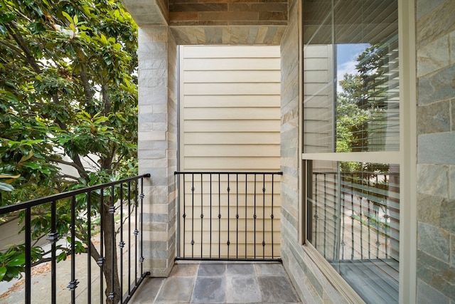 2909 Pease St, Houston, TX 77003 - view of balcony