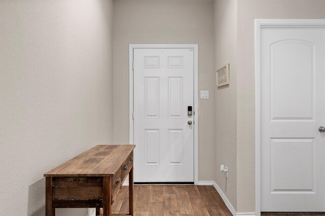 622 Rd 5138, Cleveland, TX 77327 - entryway with wood finished floors and baseboards