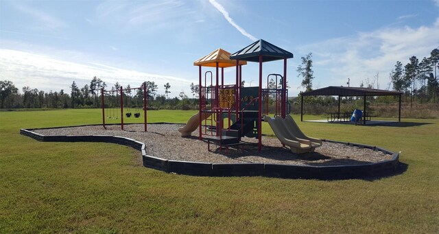 622 Rd 5138, Cleveland, TX 77327 - community play area with a yard