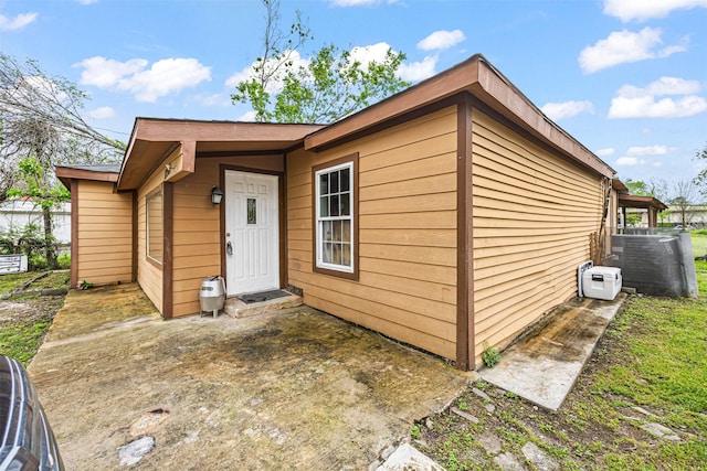 12910 Green River Dr, Houston, TX 77044 - view of shotgun-style home