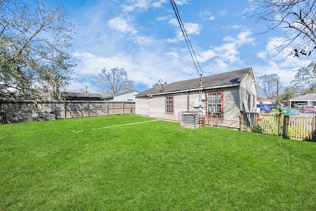 4926 Van Fleet St, Houston, TX 77033 - view of rear view of house